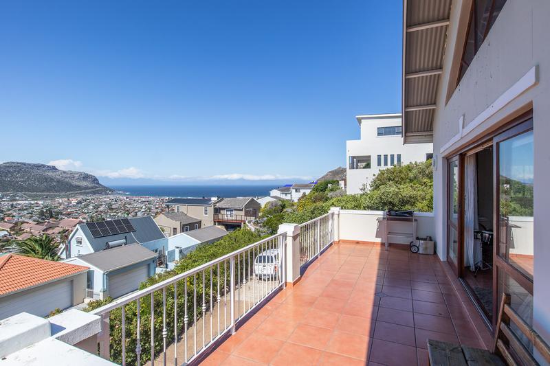 5 Bedroom Property for Sale in Fish Hoek Western Cape